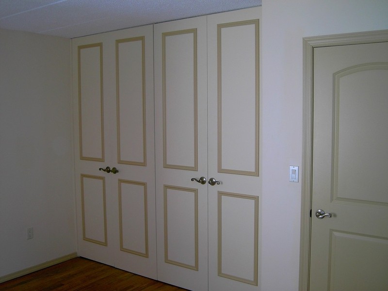  solid,tall,wood door,wooden,nyc,ny,new york,manhattan, bifold door